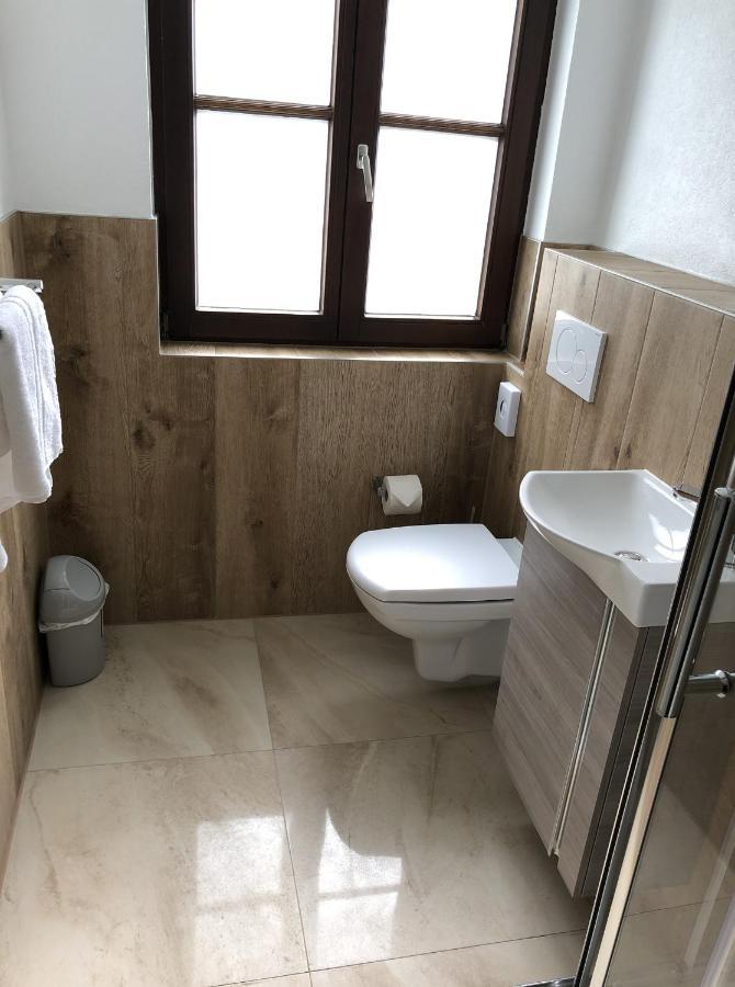 Single Room,1002118770:JPEG